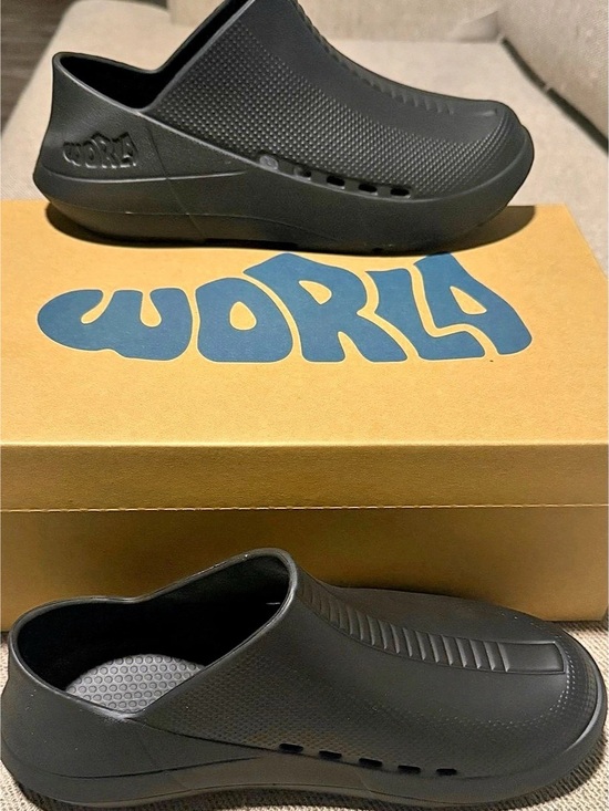World Shoe Shoes - Recovery shoe by World Shoe. Made in Ghana M7/W8